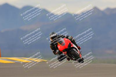 media/Sep-11-2022-SoCal Trackdays (Sun) [[81b7e951af]]/Turn 9 (930am)/